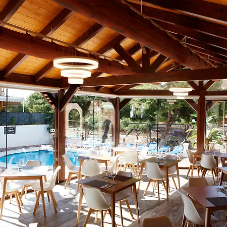 Boutique Calas De 4*